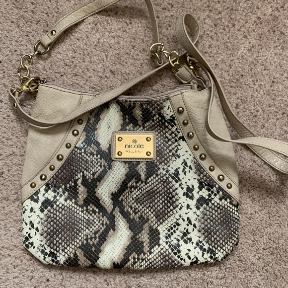 Purses - Picture 3 of 4